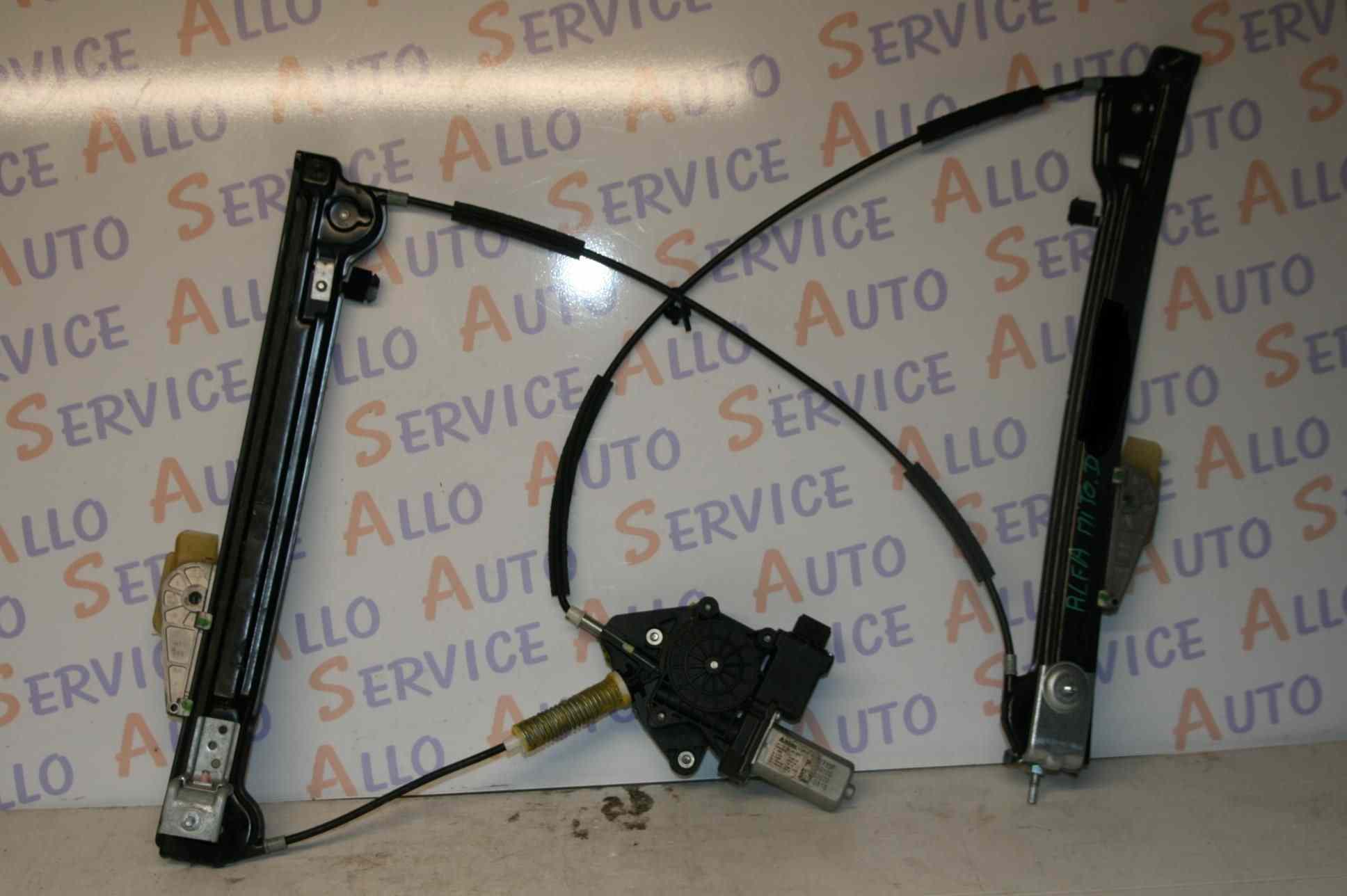 Leve Vitre Av Droit
ALFA-ROMEO MITO PHASE 1 3P 
2008-09->2016-12

