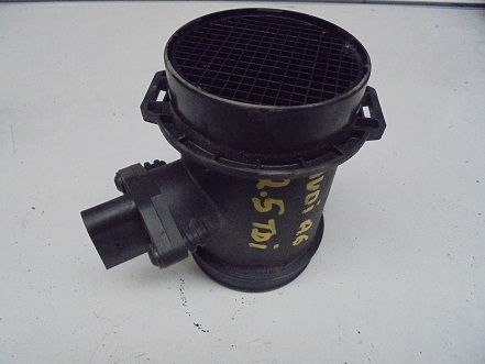 Debitmetre Air 
AUDI A6 2.5 TDI
An 06.1997 - 07.2001

Bosch 0986 284 105
059 906 461

