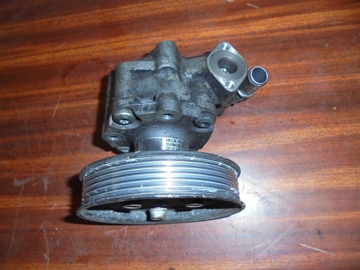 Pompe D-A 
AUDI A6 (6F) 2.0 TDI 136CV
An 10.2008 - 12.2010

Ref : 4F0 145 156
ZFLS : 7051 955 139