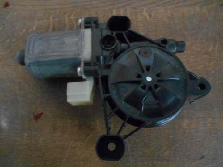 Moteur Leve Vitre Av Droit
AUDI A3 Sportback (8V)
An 10.2012 - 06.2017

