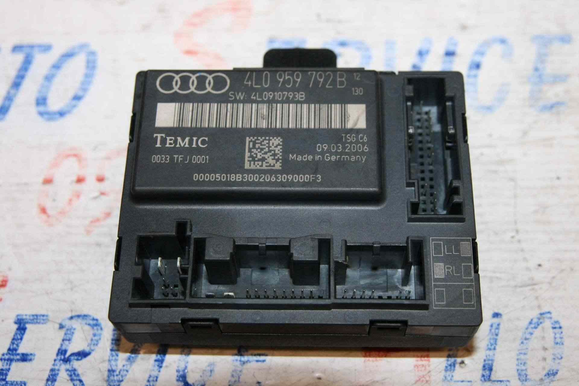 Commande de porte récepteur 
AUDI Q7 1 Phase 1, 3.0 Tdi-24V V6 Turbo Quattro 4x4

05/2006

réf : 4L0 959 792 B, SW: 4L0910793B

