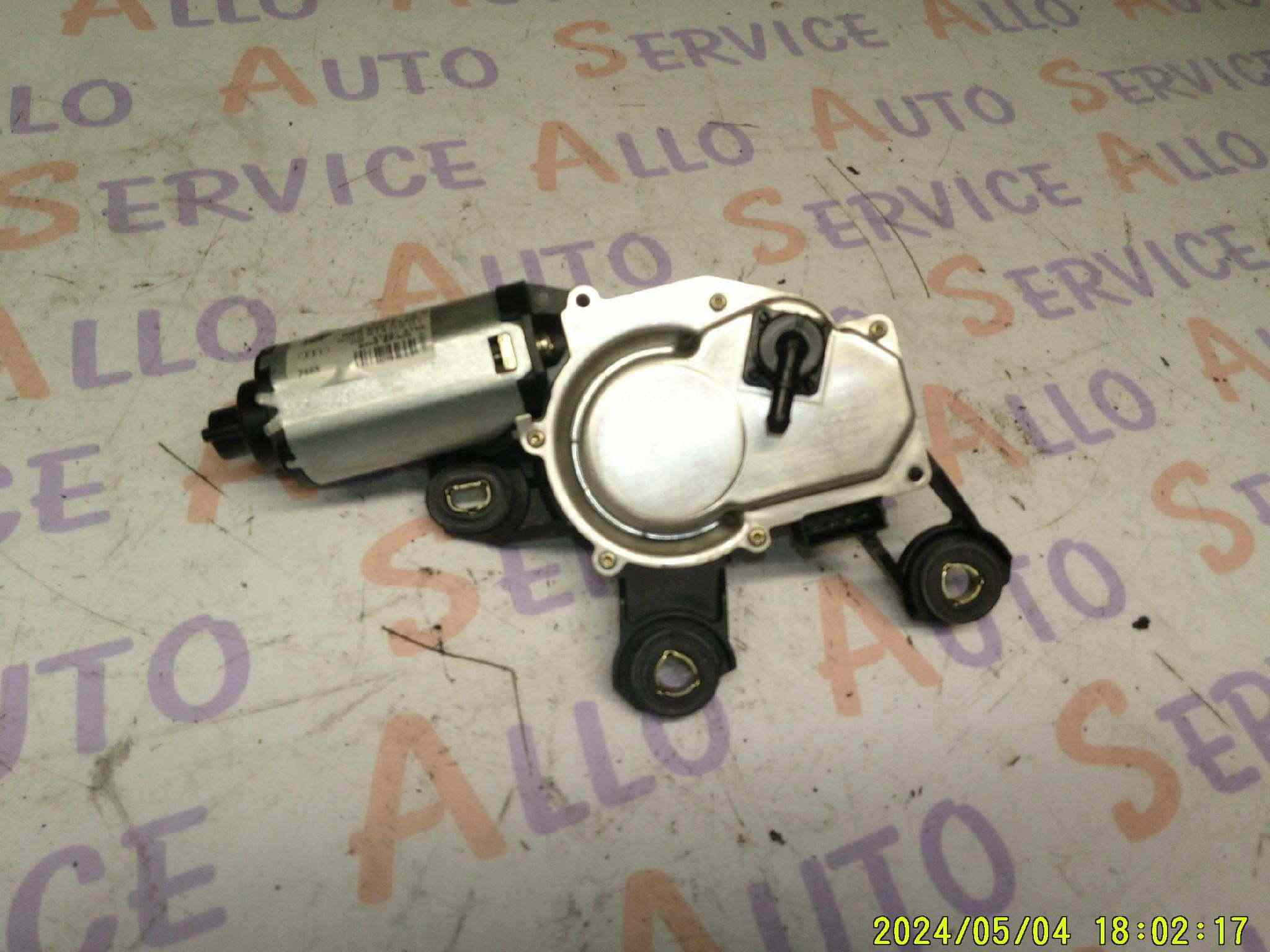 Système Essuie glace 
AUDI A3 sportback phase 1
réf Valéo:404842


