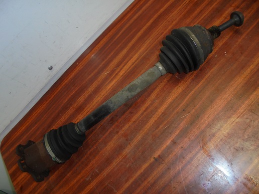 Cardan Gauche ou Droit
AUDI A6 (6F) 2.0 TDI 136CV
An 10.2008 - 12.2010