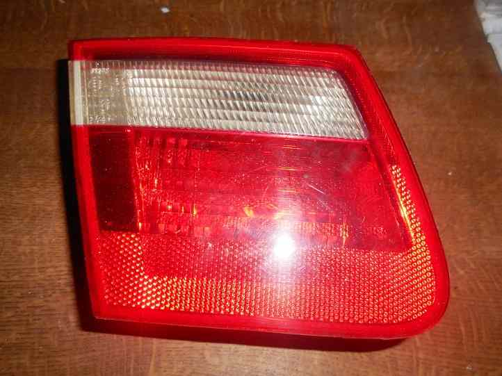 Feu Arriere de hayon Gauche
BMW Serie-3 (E46)
An 09.2001 - 09.2005

