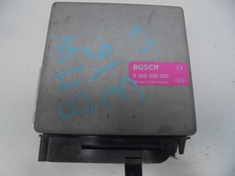 Calculateur 
BMW Serie-3 316 318 E30 

Bosch 0260 200 002

