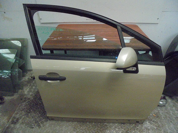 Porte AV Droit
CITROEN C4
An 11.2004 - 07.2008

Vendue nue
Frais de Port sur devis