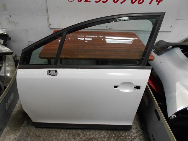 Porte AV Gauche
CITROEN C4 (1)
An 09.2004 - 07.2008

Vendue nue
Frais de Port sur devis