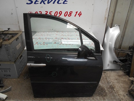 Porte AV Droit
CITROEN C8
An : 06.2002 ->

Quelques rayures voir photo
Vendu nue

Frais de Port sur devis