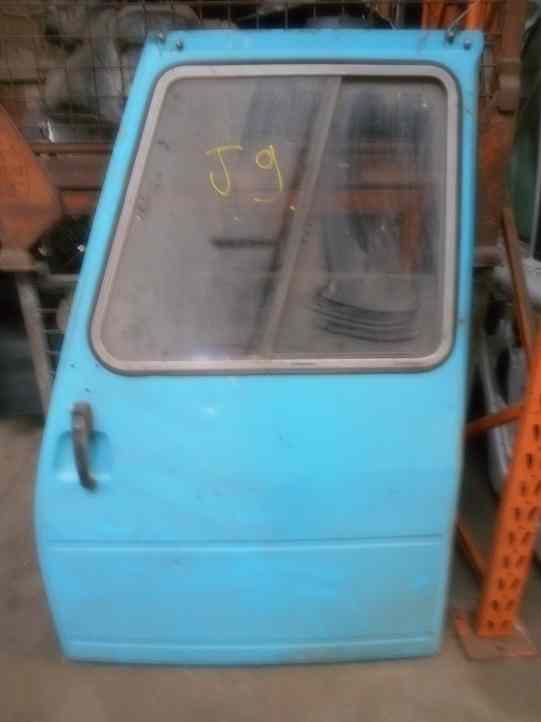 Porte AV Gauche
CITROEN J9
Année ... 1990 ...

Frais de Port sur devis