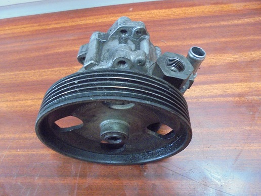 Pompe D-A 
CITROEN C8 2.2 HDI 136CV
An 06.2002 - 12.2004 

ZF : 7092 955 188