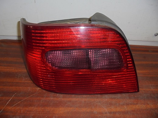 Feu Arriere Gauche
CITROEN Xsara
An 09.2000 - 12.2004

