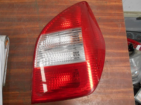 Feu Arriere Droit
CITROEN C2 Phase 2 3 Portes

2004-09->2008-04

