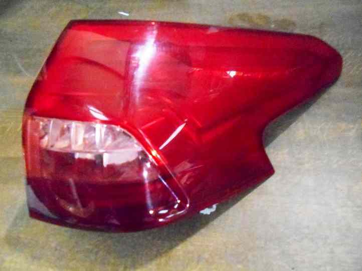 Feu Arriere Droit
CITROEN C5 X7 Tourer
Depuis 08.2006

Chrome un peu passé

