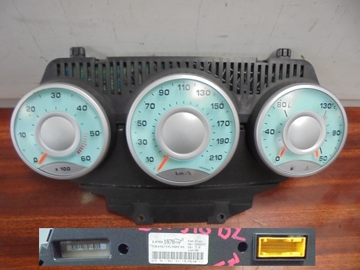 Compteur et afficheur
CITROEN C8 2.2 HDI 136CV
An 06.2002 - 12.2004 

Ref  compteur : 1490107080
Ref afficheur : 1488702080