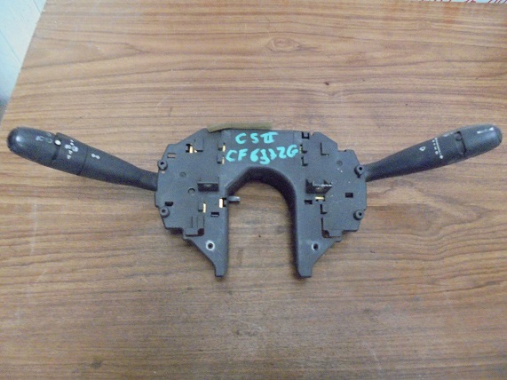 Commodo 
CITROEN C5 2 (X7) 
An depuis 04.2008

Delphi 96655327XT

Option auto sur phares et essuies glace

