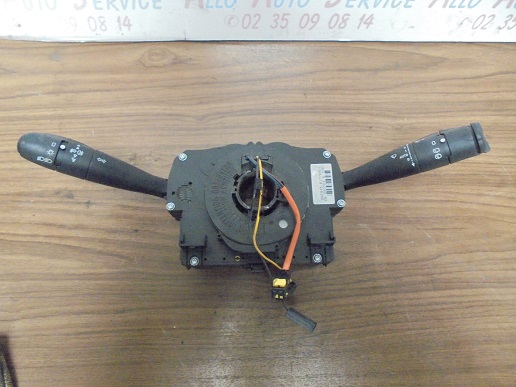 Commodo 
CITROEN C3 1.4 HDI 110CV
An 04.2002 - 10.2005 

COM 2002 Valeo
96576769XT

