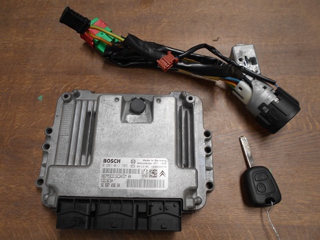 Kit de demarrage 
CITROEN C2 1.4 HDI 70CV
An 08.2003 - 10.2008

Comprenant 

Neiman 1 clé plus antenne

Calculateur Bosch 
0281 011 785
9656709880

BSI Siemens F02-00
9653667380
S118085200