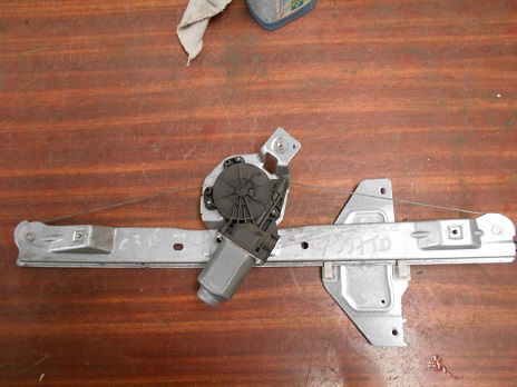 Leve Vitre Av Droit
CITROEN C3 2 Phase 2 (A51) 5 Portes

Ref : 402214 C

2013-03->2016-12 

