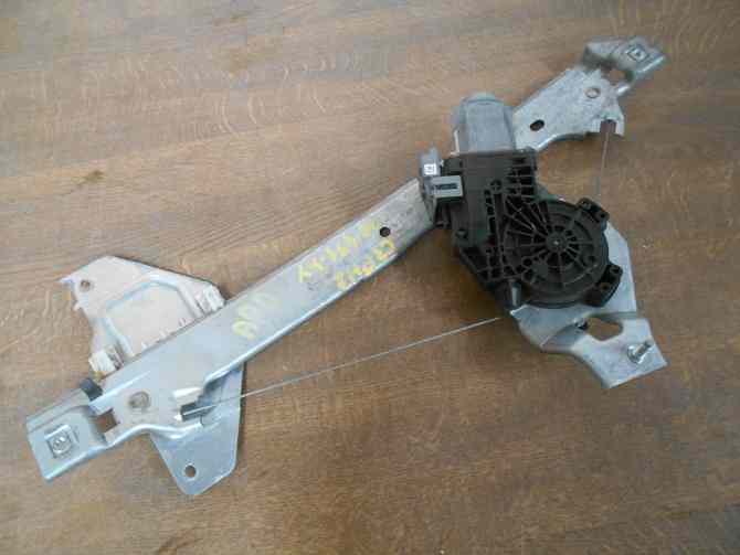 Leve Vitre Ar Droit
CITROEN C3 (2) A51
Année 09.2010

