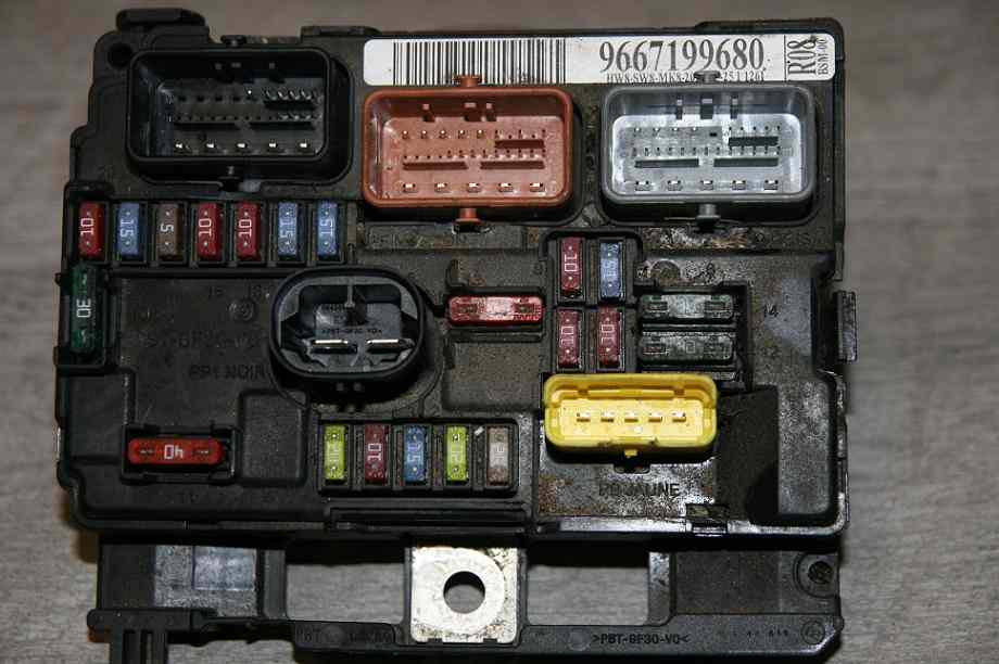 BSM CITROEN C3 

VALEO BSM R08 9667199680