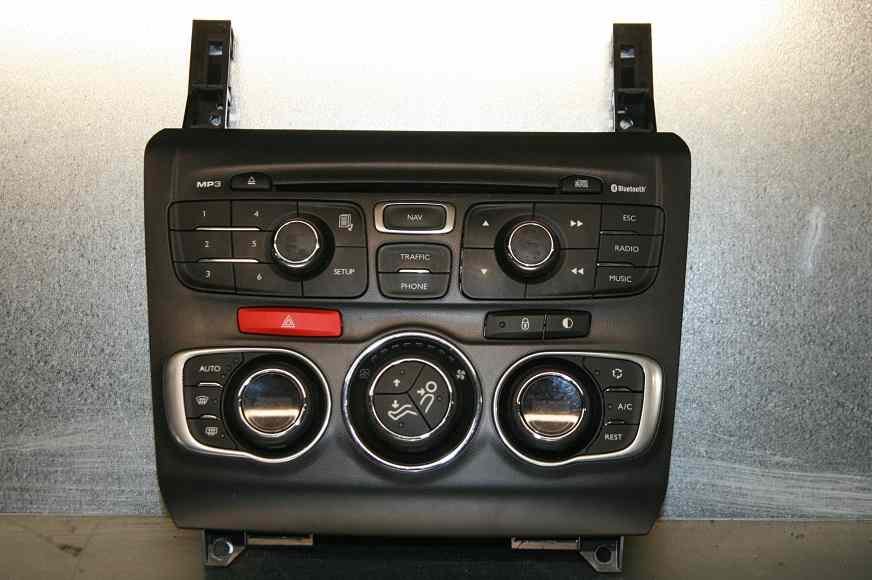 Commande de chauffage CITROEN DS4

Ref : 9666027877