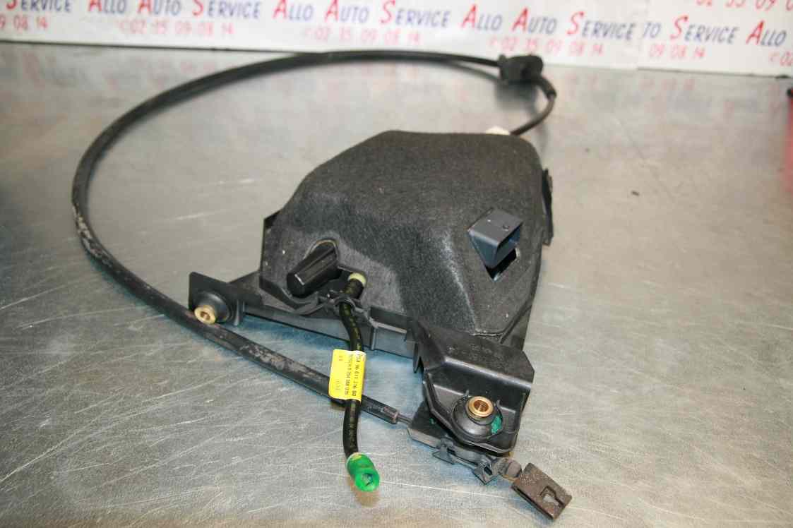 Frein à main électrique CITROEN C4 PICASSO 1 1.6 HDI 110CV
05.2007

Réf : BOSCH PSA 9681131680