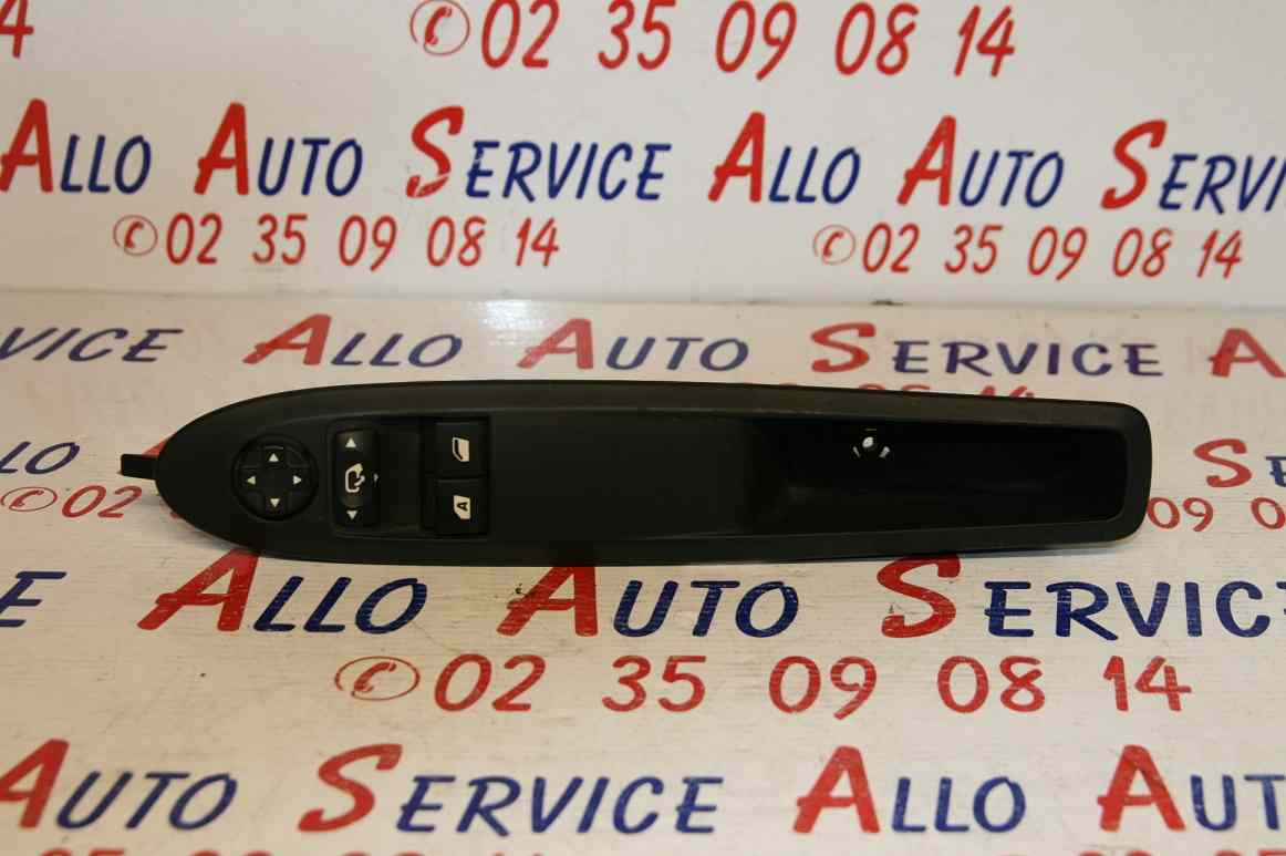 Bouton Leve Vitre Avant Gauche CITROEN C3 II

