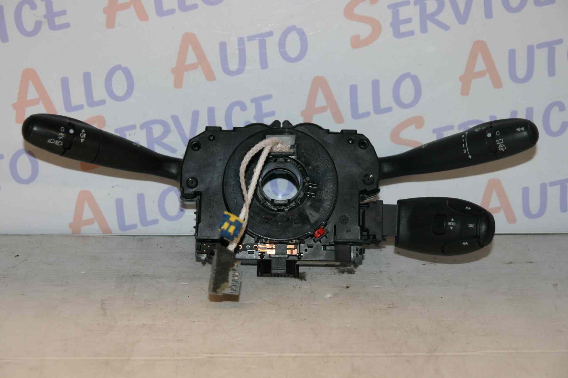 Commodo COM2005
CITROEN C3 I PHASE 2 5P 
2005-10->2010-12
référence : 96660124XT

