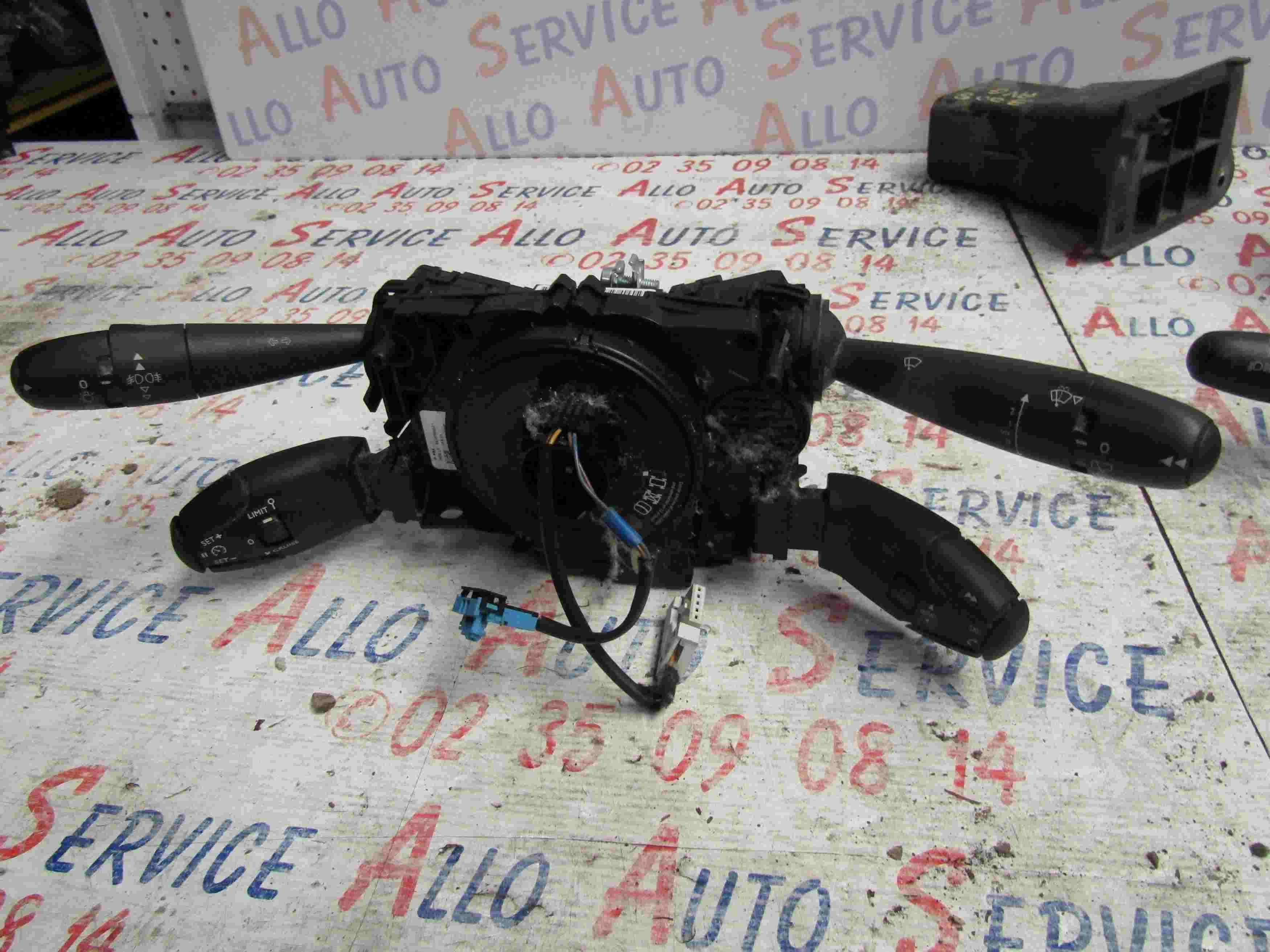 Commodo 
CITROEN C3 2 Phase 2 1.6 bluehdi 75 cv

02.2016
Ref: 96773880ZD

