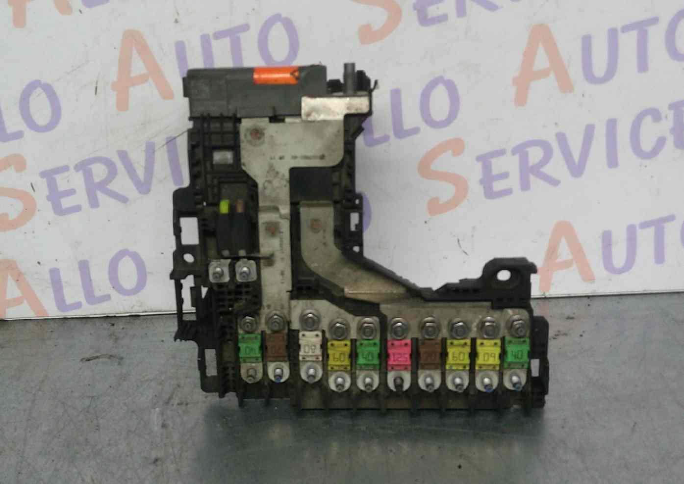 Boitier fusibles  BPGA CITROEN DS5 PHASE 1 1.6 HDI   

MILLESIME 12/2012

REF 9665878380 G06

