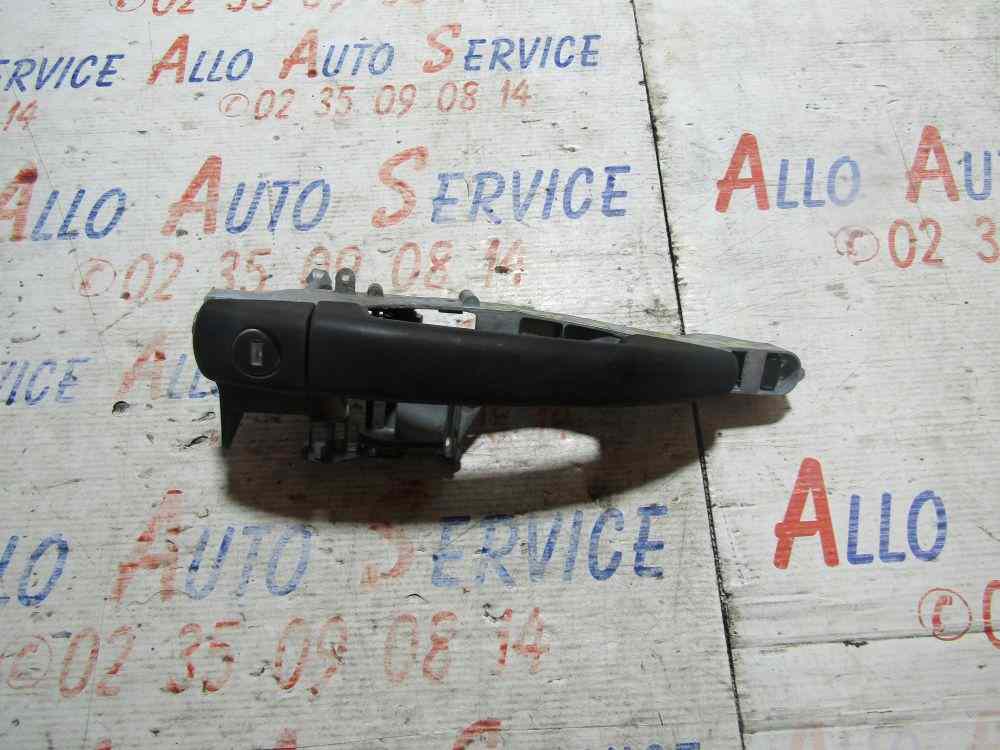 Poignee EXTERIEUR Gauche
CITROEN Jumpy 2  2.0 HDI 120CV
04.2010

