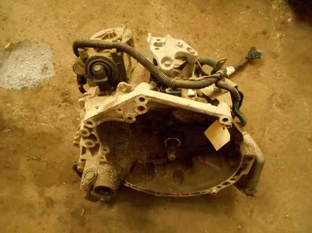 Boite de vitesses 
 CITROEN C3 I phase 1 1.4i 16v 90CV Sensodrive
 An 04/2002- 10/2005 sans robot

 Type boite : 20CP56 / 20CN37
 99 222 Km

 Garanti(e) 3 mois

 Frais de Port sur devis