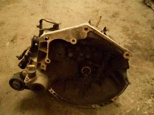 Boite de vitesses 
CITROEN Saxo phase 2 1.5D
An 09/1999 - 12/2004

Type boite : 20CE71 / 20CC57 / 20CB98 /20CE26
219 169 Km

Garanti(e) 3 mois

Frais de Port sur devis