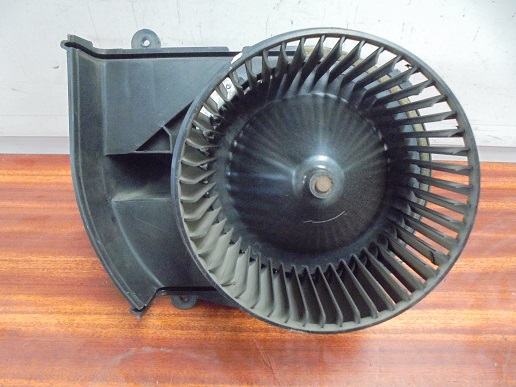 Ventilateur Chauffage Clim
CITROEN C8 2.2 HDI 136CV
An 06.2002 - 12.2004 

Denso 1485728080