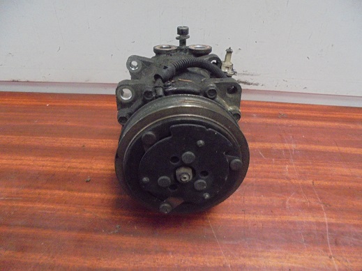 Compresseur de Clim 
CITROEN Saxo Phase II 1.1I 60CV
An 09.1999 - 12.2000

Sanden 2500 F 
0222903060

