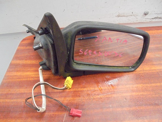 Retro Electrique Droit
CITROEN Xantia 2
An 06.1997 - 09.2002

Coque brute