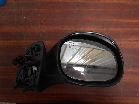 Retro Electrique Droit
CITROEN Xsara Picasso

Prise orange

1999-12->2010-12

