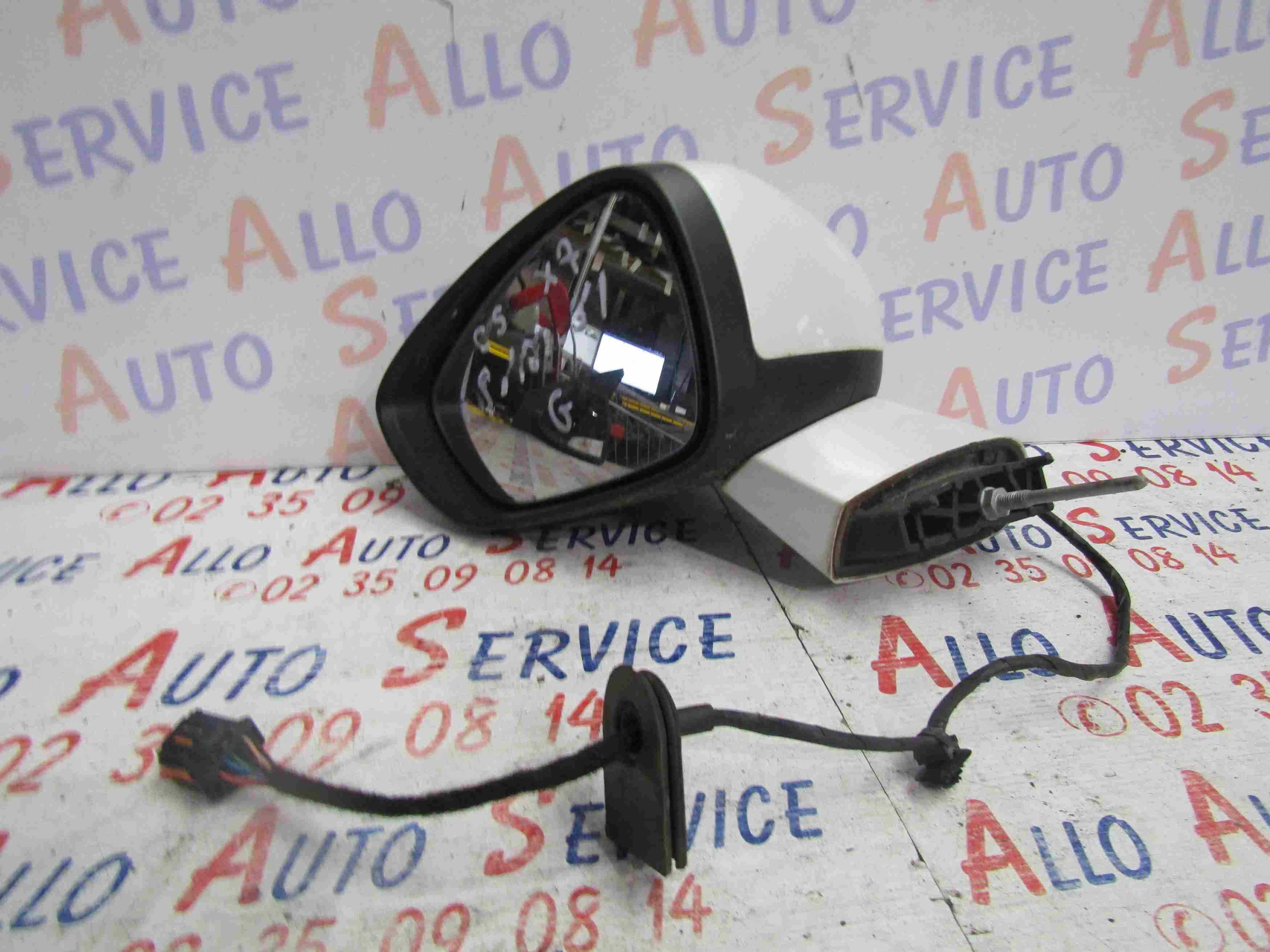 Retro Electrique Gauche
CITROEN C5 2 Break

Couleur: Blanc
05.2014
Frais de port sur devis

