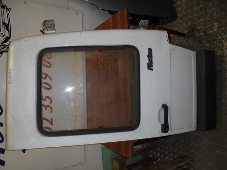 Porte AR droite
FIAT Fiorino 
An 01.1994 - 12.2001

Frais de Port sur devis