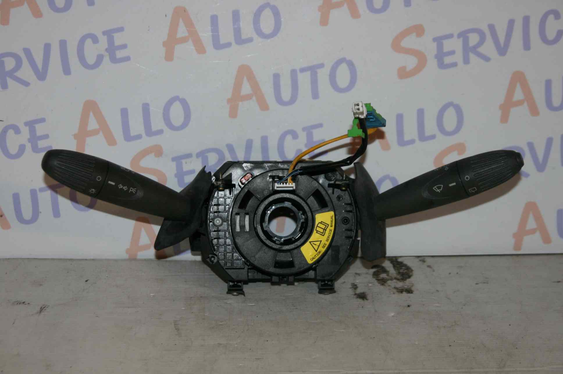 Commodo 
FIAT PANDA II 5P 
2003-09->2012-12
référence : 3094117010007

