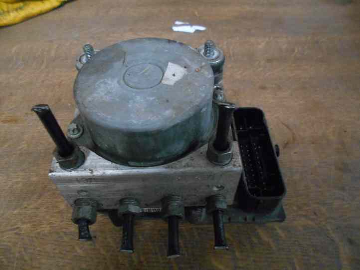 Bloc hydraulique ABS 
FIAT Bravo (2) 1.9 DT Multijet 120CV
Année 2007

Bosch 0265 800 962
0265 232 485