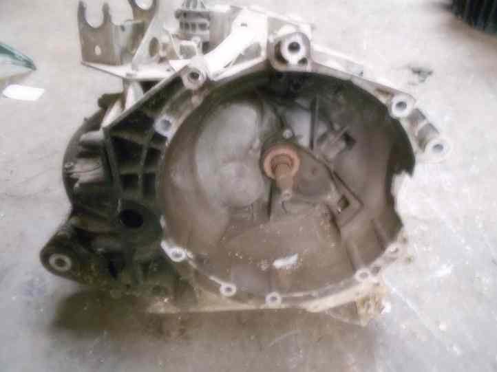 Boite de vitesses 
FIAT Ducato (3) 2.2 DT Multijet 106CV 
An 06.2006 - 10.2014

Référence boite : 9666678180
177 000 Km

Garanti(e) 3 mois

Frais de Port sur devis