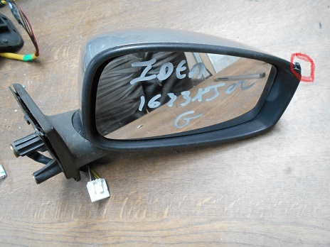 Retro Electrique Droit
FIAT Idea
An 01.2004 - 10.2005

Un petit éclat, voir photo