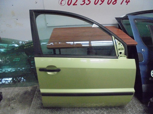 Porte AV Droit
FORD Fusion
An 09.2002 - 10.2005

Porte Vendue Nue

Frais de Port sur devis