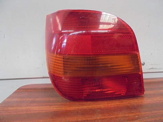 Feu Arriere Gauche
FORD Fiesta 3 phase 2
An 01.1994 / 10.1996
