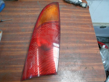 Feu Arriere Droit
FORD Focus 1 

04.2000 / 03.2003

