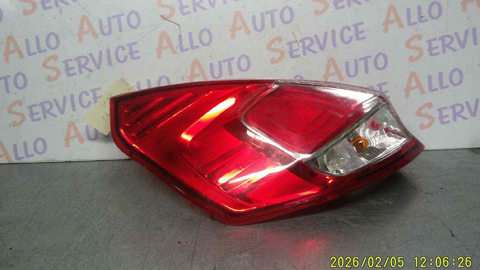 optique Avant GAUCHE 
FORD Fiesta 6
phase 2 1.0

annee 31/07/2015

