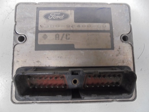 Calculateur 
FORD Mondeo 1.8 TD 

93BB-9F480-CB 