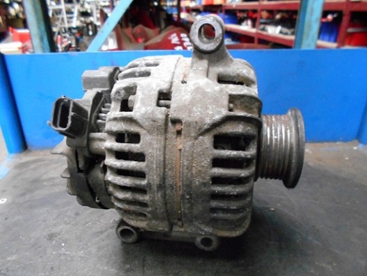 Alternateur 
FORD Transit 2.0 TD 100CV
An 08.2000 - 09.2006

Bosch 105A

