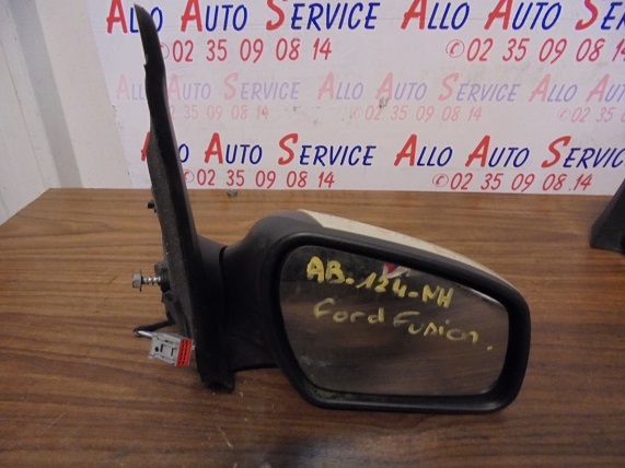 Retro Electrique Droit
FORD Fusion
An 10.2005 - 11.2009